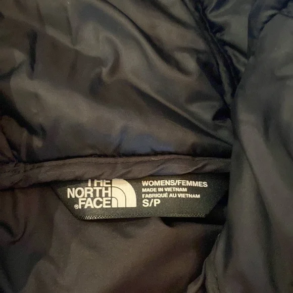 Women’s The North Face long black winter jacket. Incredibly warm. Size small. - Picture 3 of 5